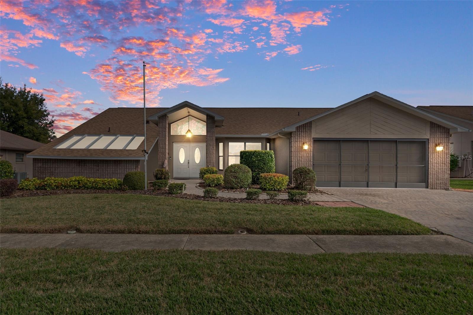 SEVEN HILLS - Residential