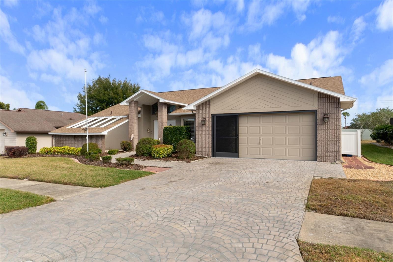 SEVEN HILLS - Residential