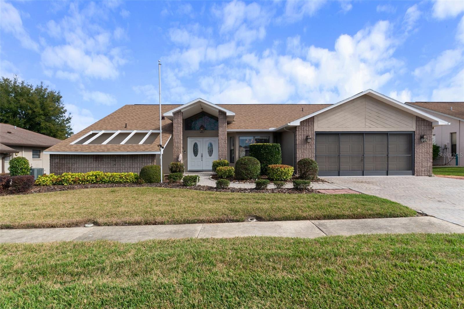 SEVEN HILLS - Residential