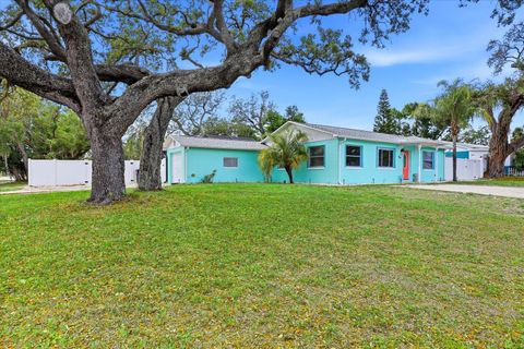 Photo of 712 S Glenwood Avenue, Clearwater, FL 33756 (MLS # TB8503961)