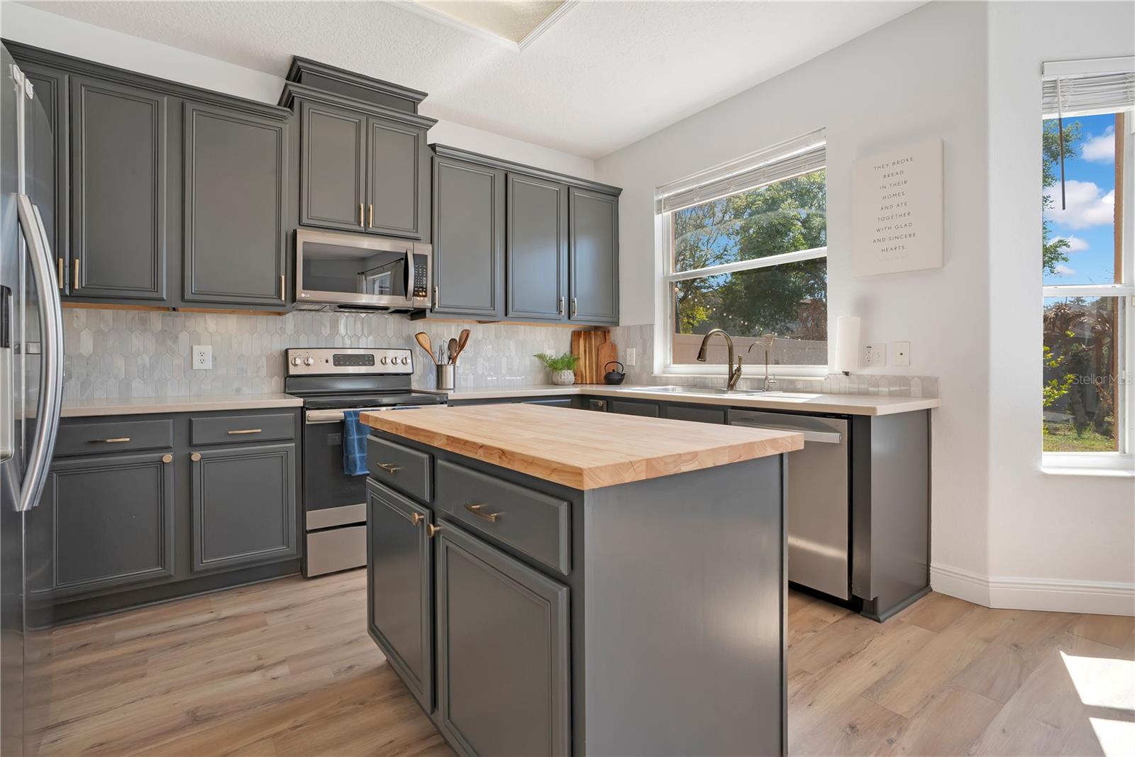 MOSS PARK RDG - Residential