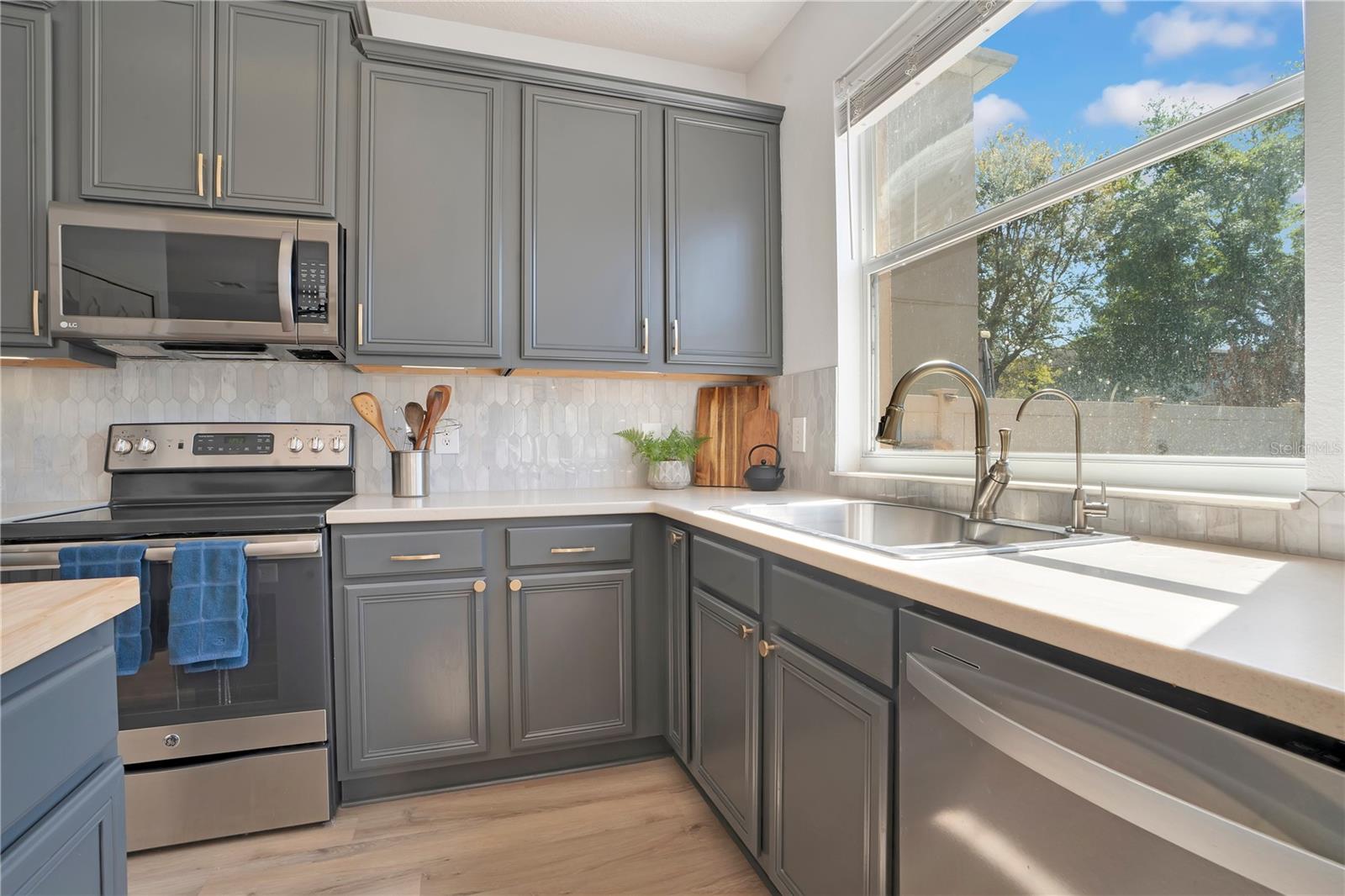 MOSS PARK RDG - Residential