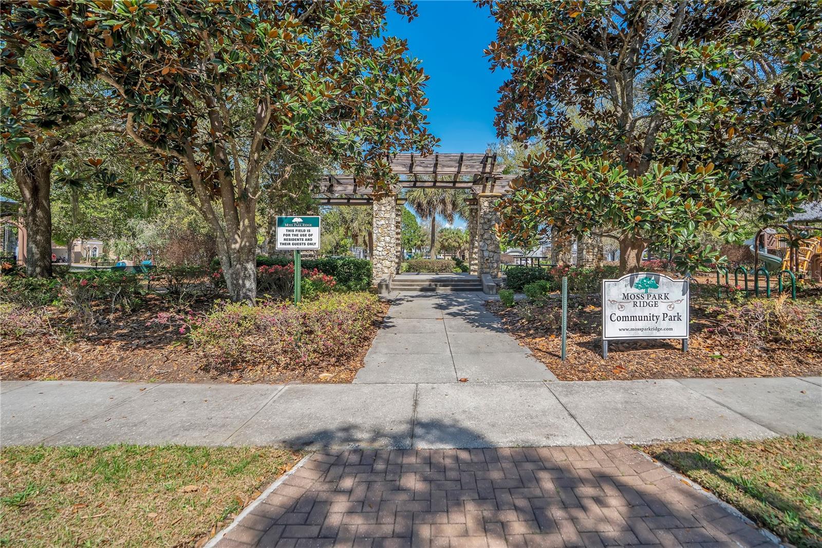 MOSS PARK RDG - Residential