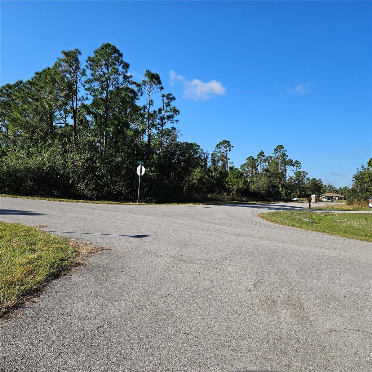 North Port is growing. Buy Land, they are not making anymore of it! Great Price for your future investment of land zoned AC6, allowing commercial developments, industrial, restaurants, office buildings, food truck parks, stores, possible for multi-family/duplexes and more. Boasting proximity to I-75, this location ensures a seamless commute to both Sarasota and Fort Myers, making daily travel a convenient and efficient experience.  A short drive to our local beaches. Located near shopping, dining, hospitals, Allegiant Airline's SunSeeker Resort, Warm Mineral Springs Spa, Atlanta Braves "Cool Today" Baseball Stadium.
Information is deemed accurate, but not guaranteed. Buyer/Buyer's agent to verify accuracy of measurements, environmental issues, utilities, building codes and restrictions, etc.