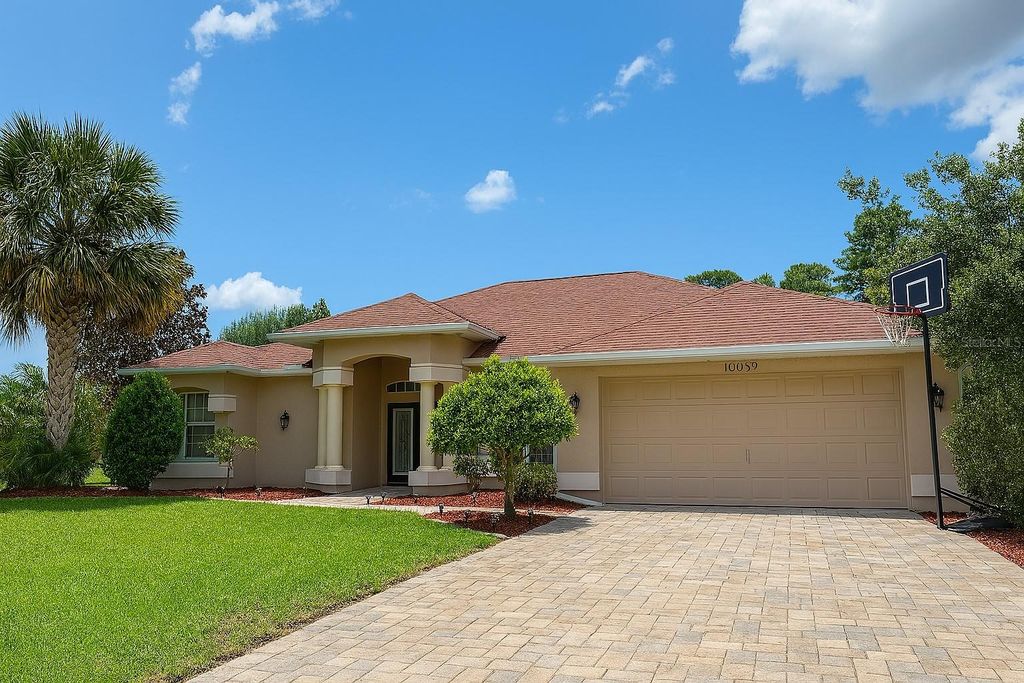 Photo of 10039 Hernando Ridge Rd, Weeki Wachee, FL 34613 (MLS # O6334393)