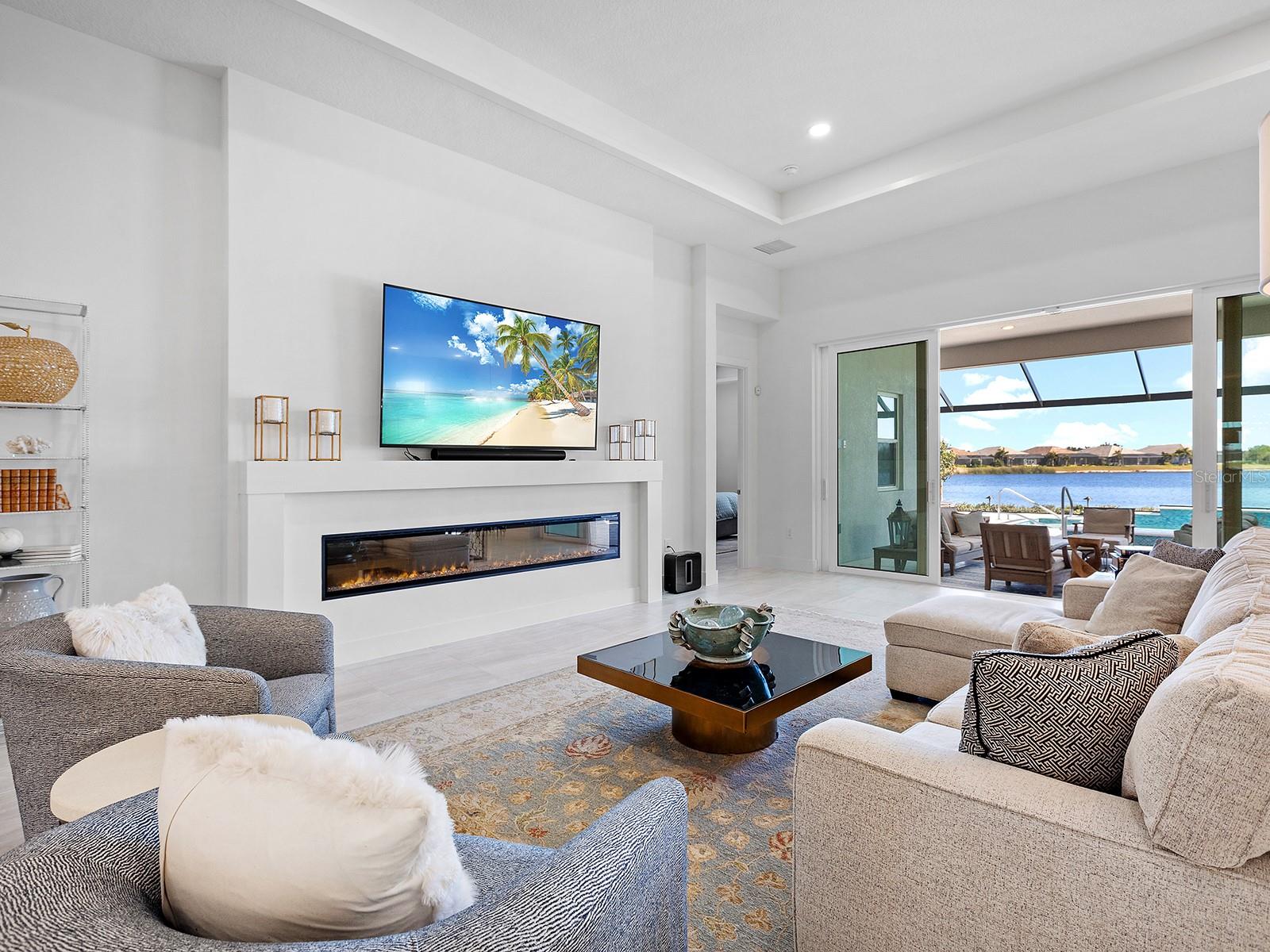 LAKEHOUSE COVE AT WATERSIDE - Residential