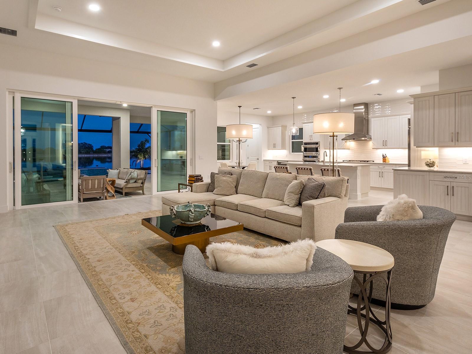 LAKEHOUSE COVE AT WATERSIDE - Residential