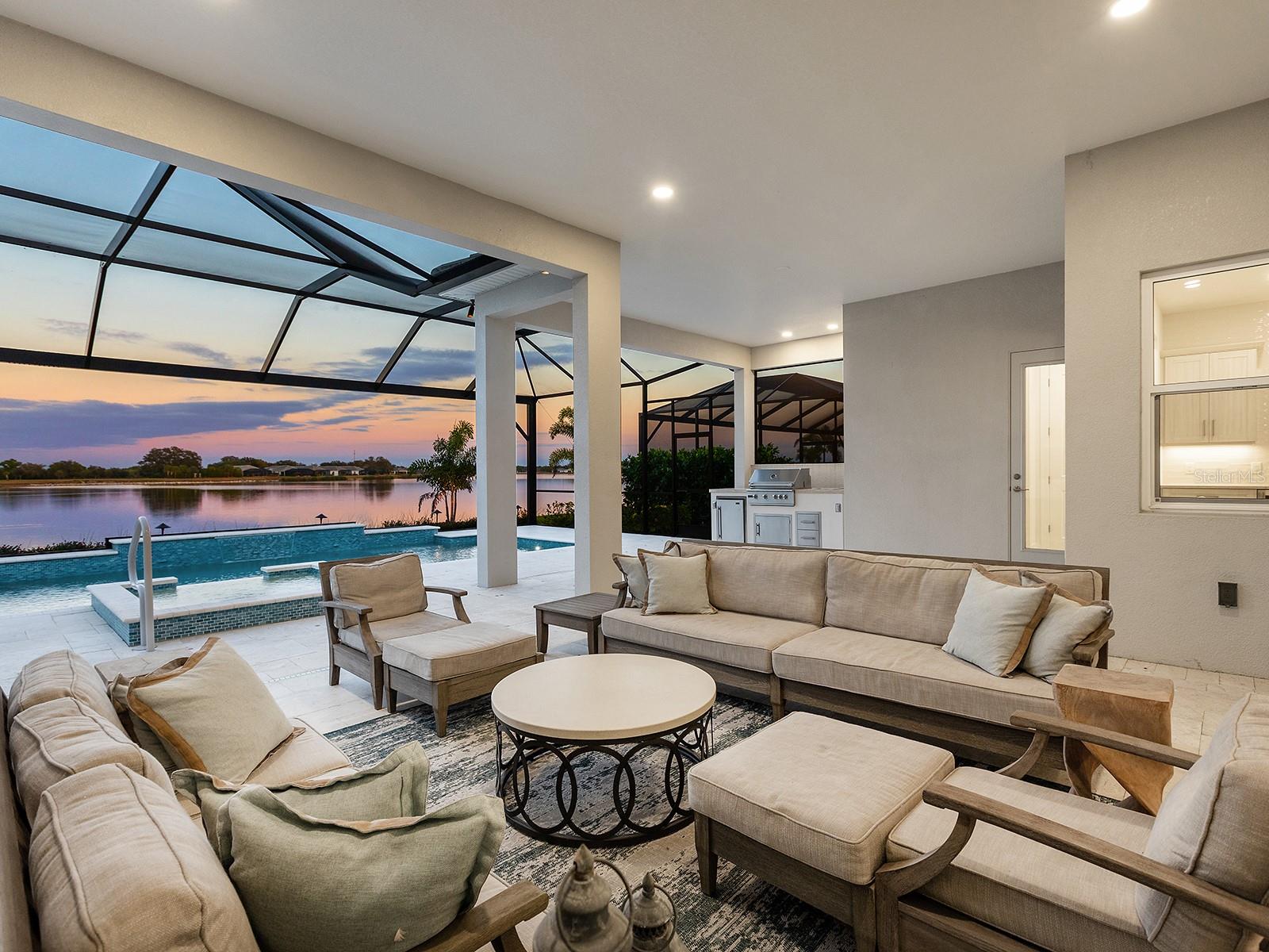 LAKEHOUSE COVE AT WATERSIDE - Residential