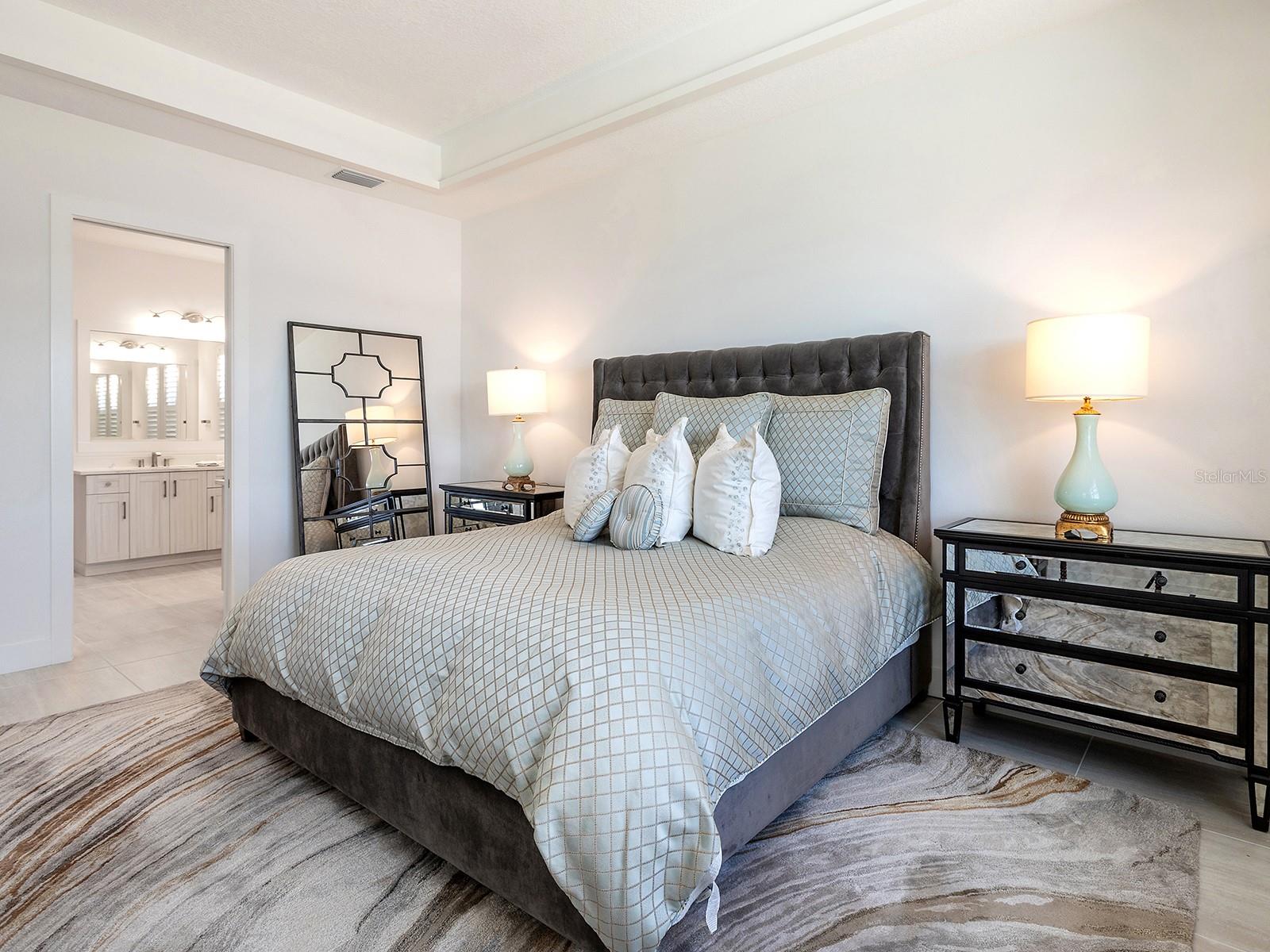 LAKEHOUSE COVE AT WATERSIDE - Residential