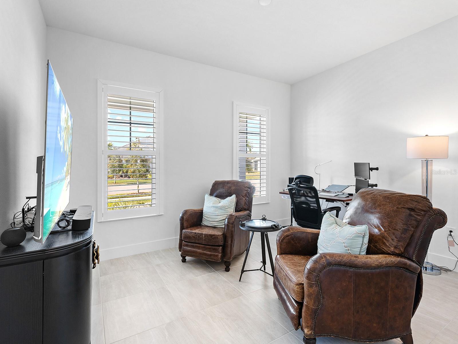 LAKEHOUSE COVE AT WATERSIDE - Residential