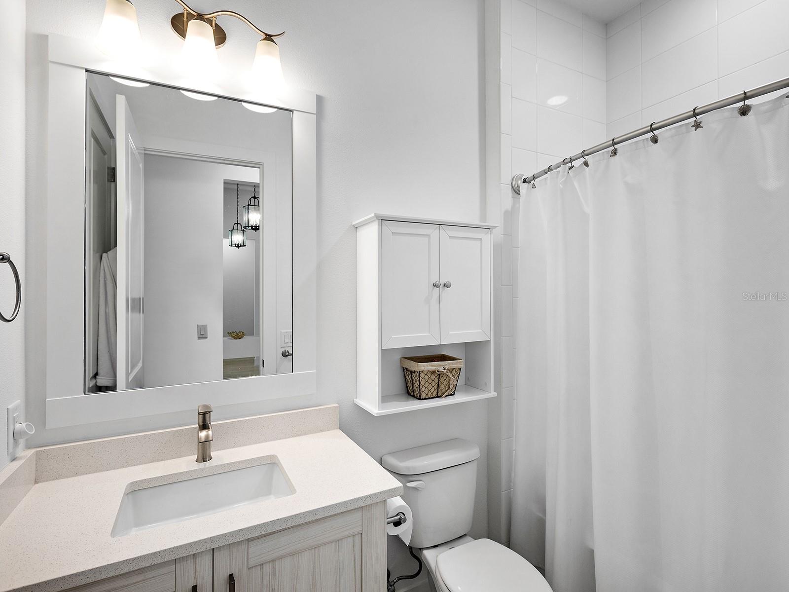 LAKEHOUSE COVE AT WATERSIDE - Residential