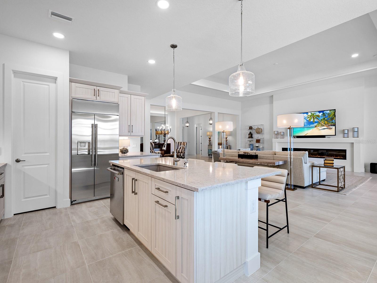 LAKEHOUSE COVE AT WATERSIDE - Residential