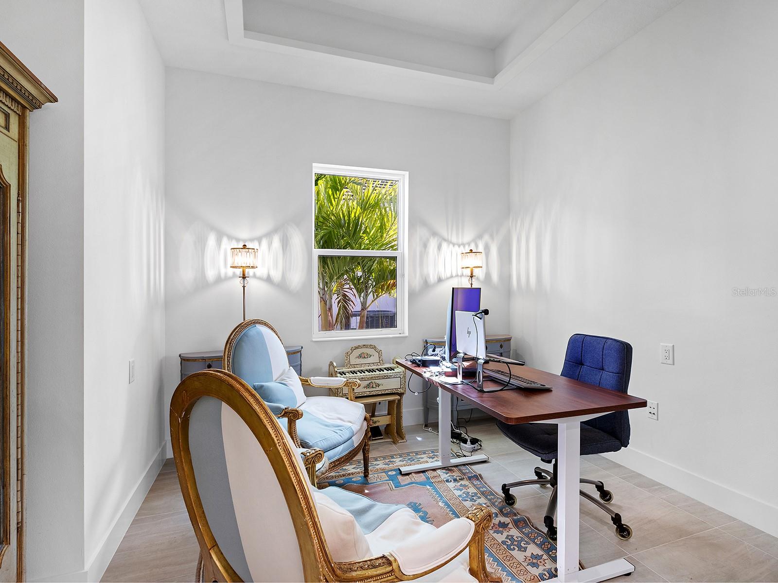 LAKEHOUSE COVE AT WATERSIDE - Residential