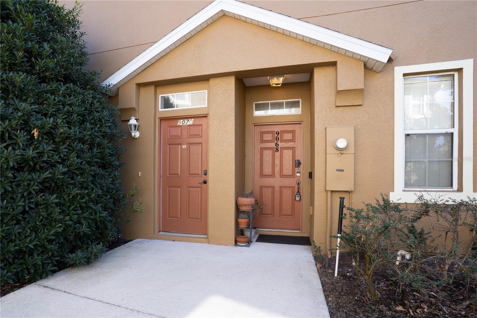 EAGLE PALM PH II - Residential Lease