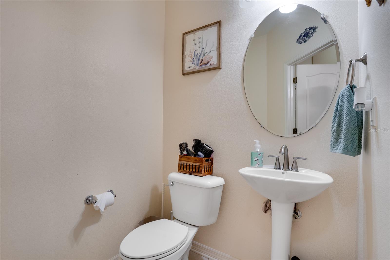 EAGLE PALM PH II - Residential Lease