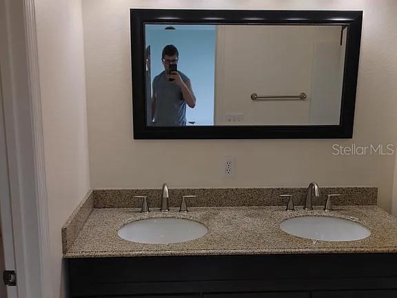 EAGLE PALM PH II - Residential Lease