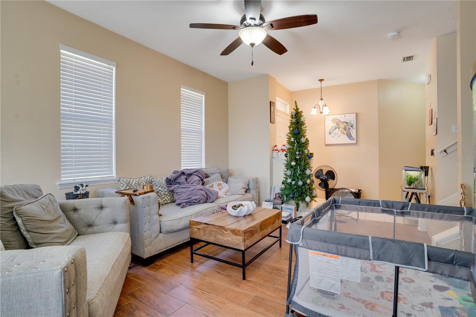 EAGLE PALM PH II - Residential Lease