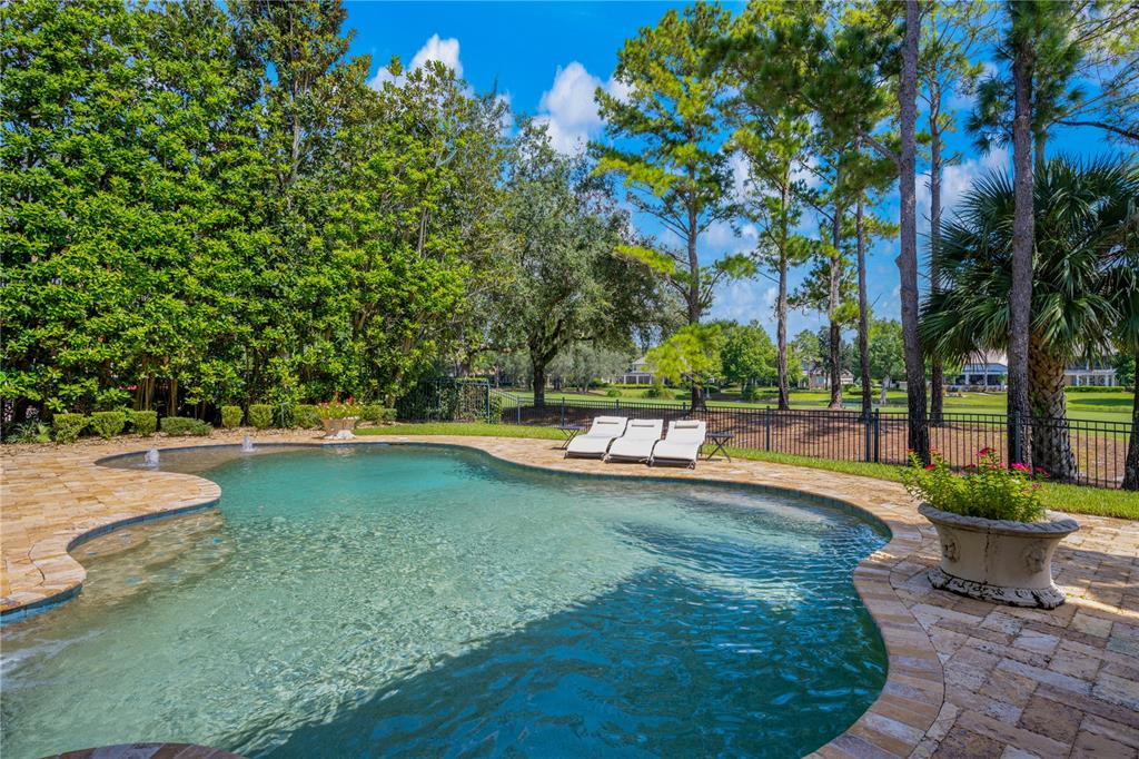 KEENES POINTE - Residential