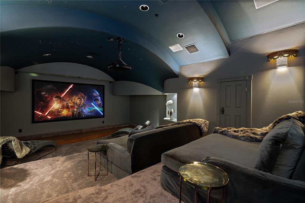 KEENES POINTE - Residential