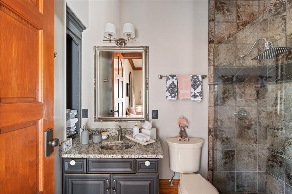 KEENES POINTE - Residential