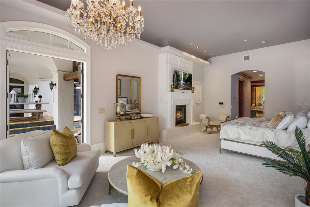 KEENES POINTE - Residential