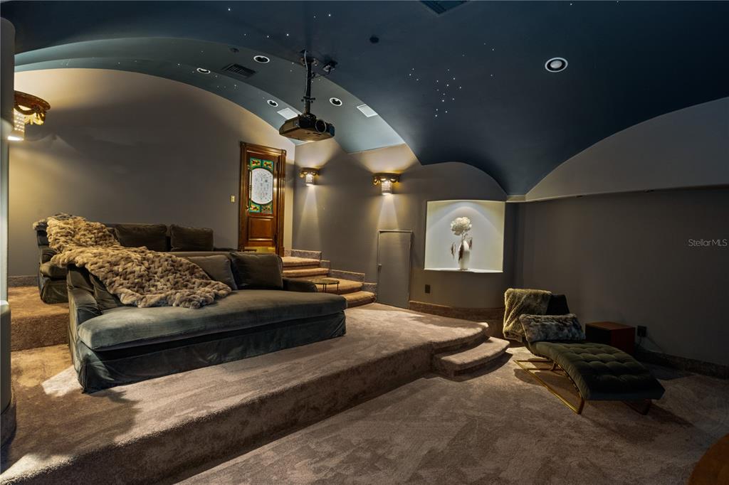 KEENES POINTE - Residential