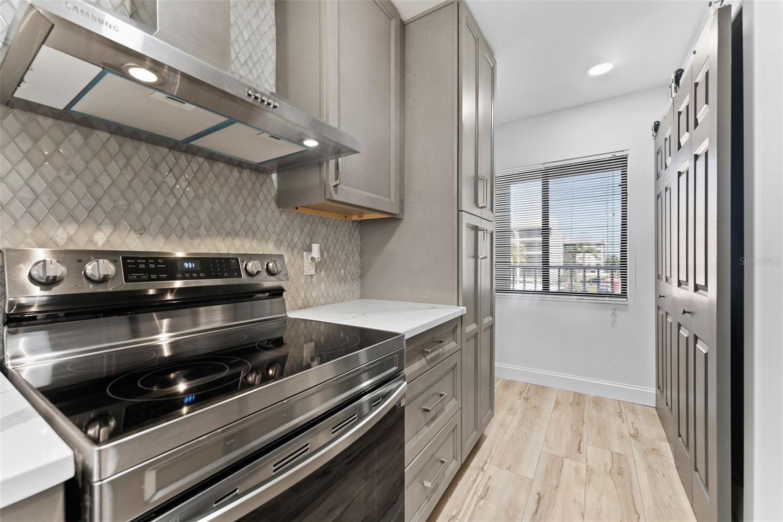 SAND PEBBLE POINTE CONDO 01 AMD 02 - Residential Lease