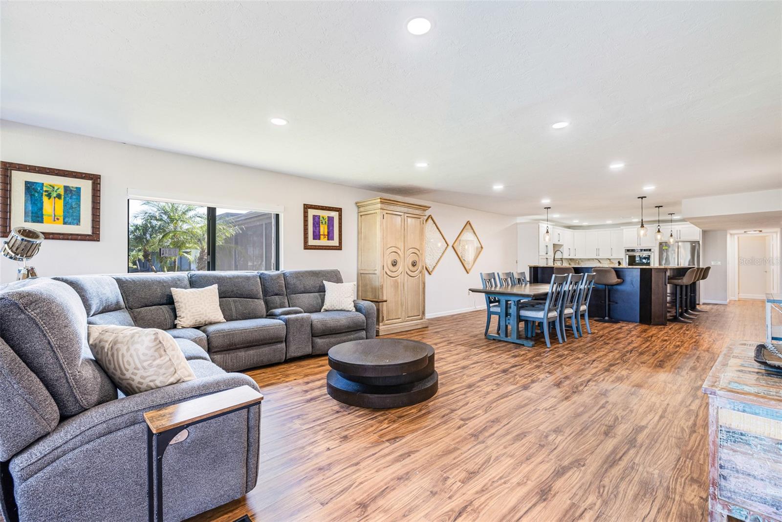 MARINA SOUTH SHORE CONDO - Residential