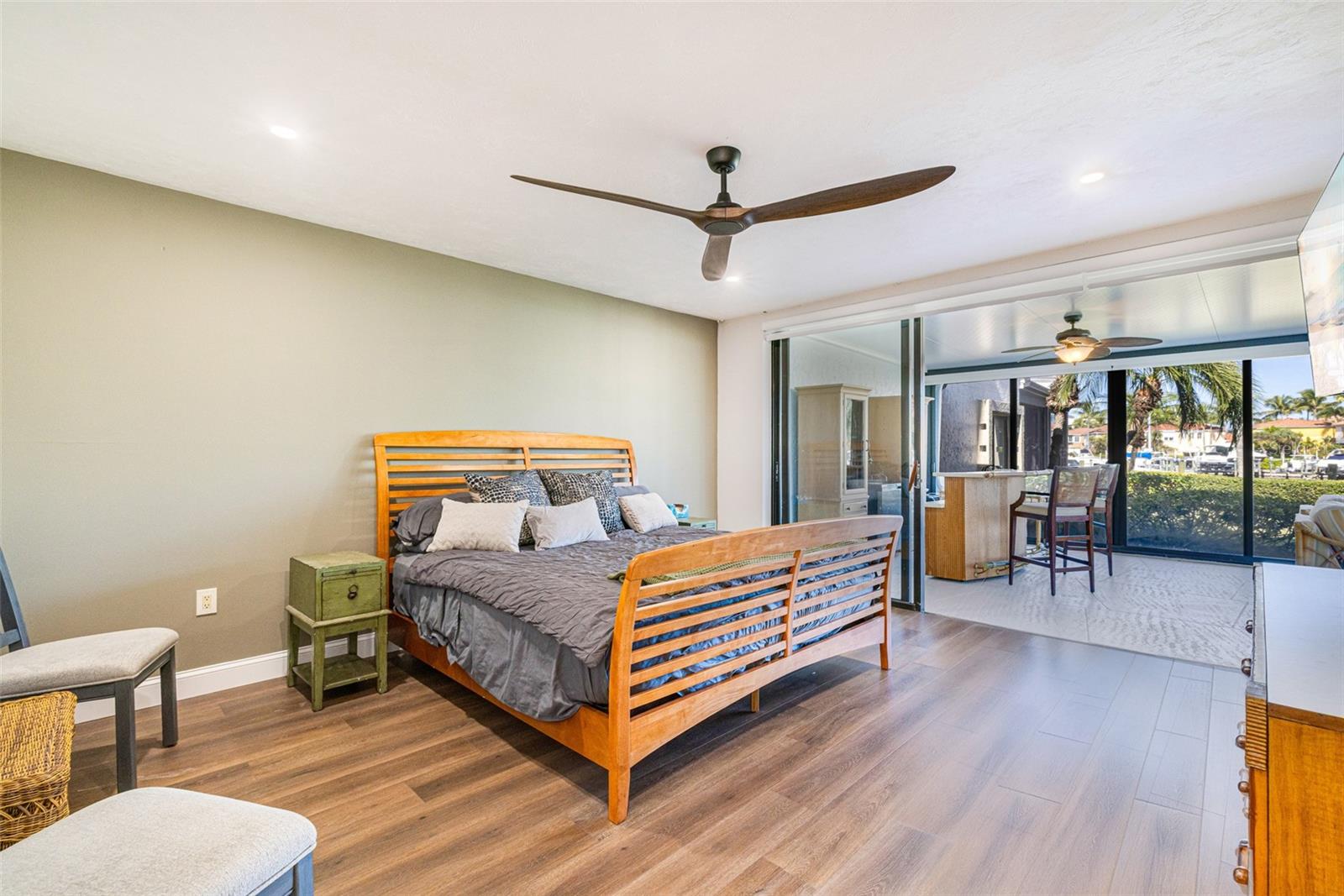 MARINA SOUTH SHORE CONDO - Residential