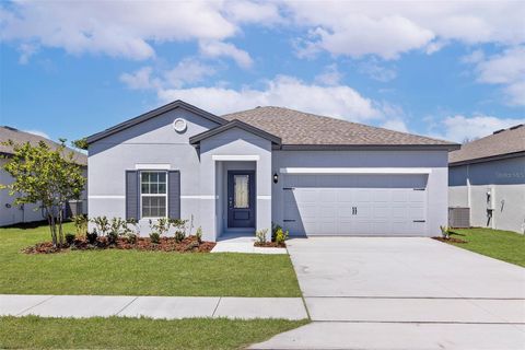 Photo of 1629 Nantucket Way, Winter Haven, FL 33884 (MLS # TB8364754)