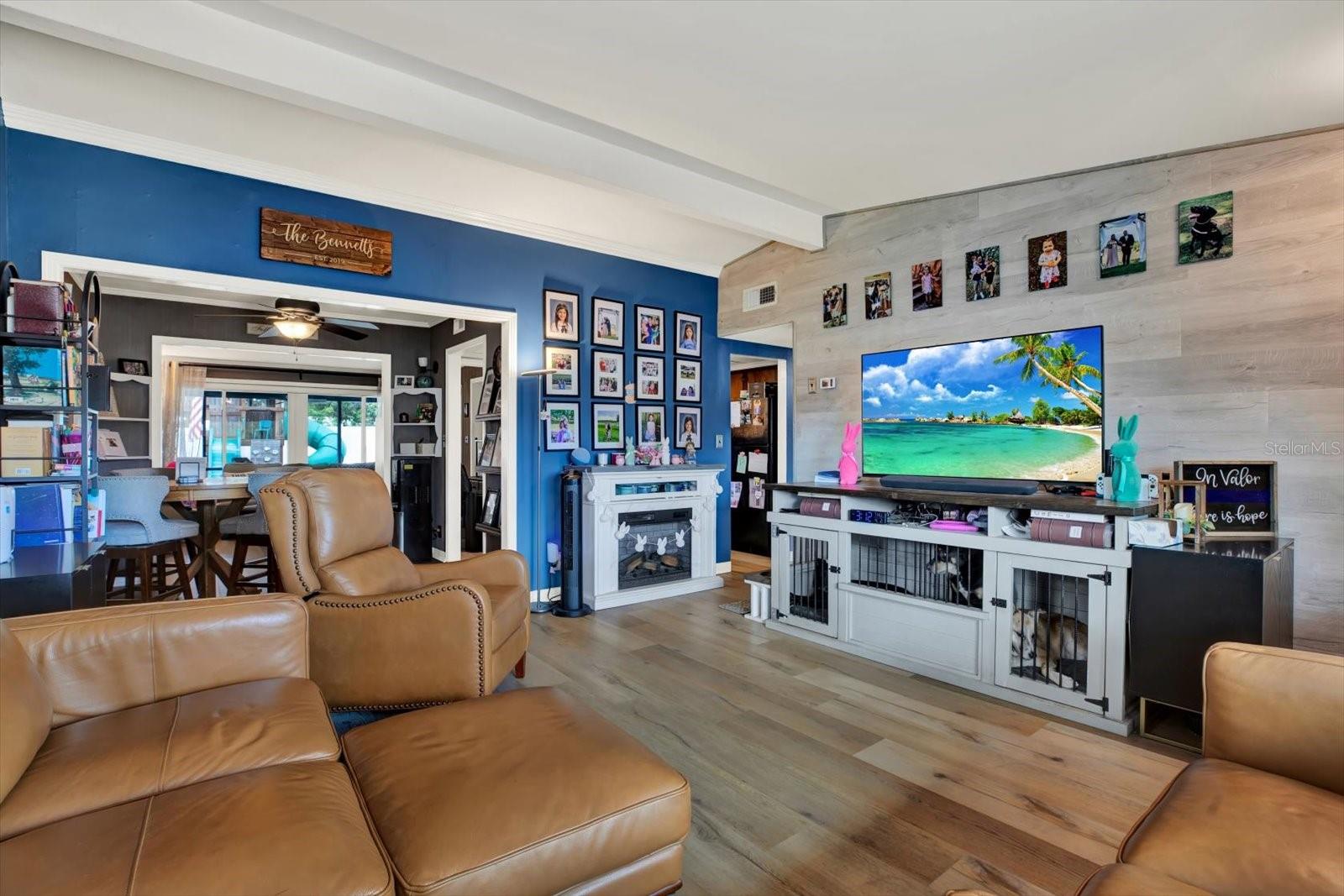 TEMPLE TERRACE GARDENS NO 3 - Residential