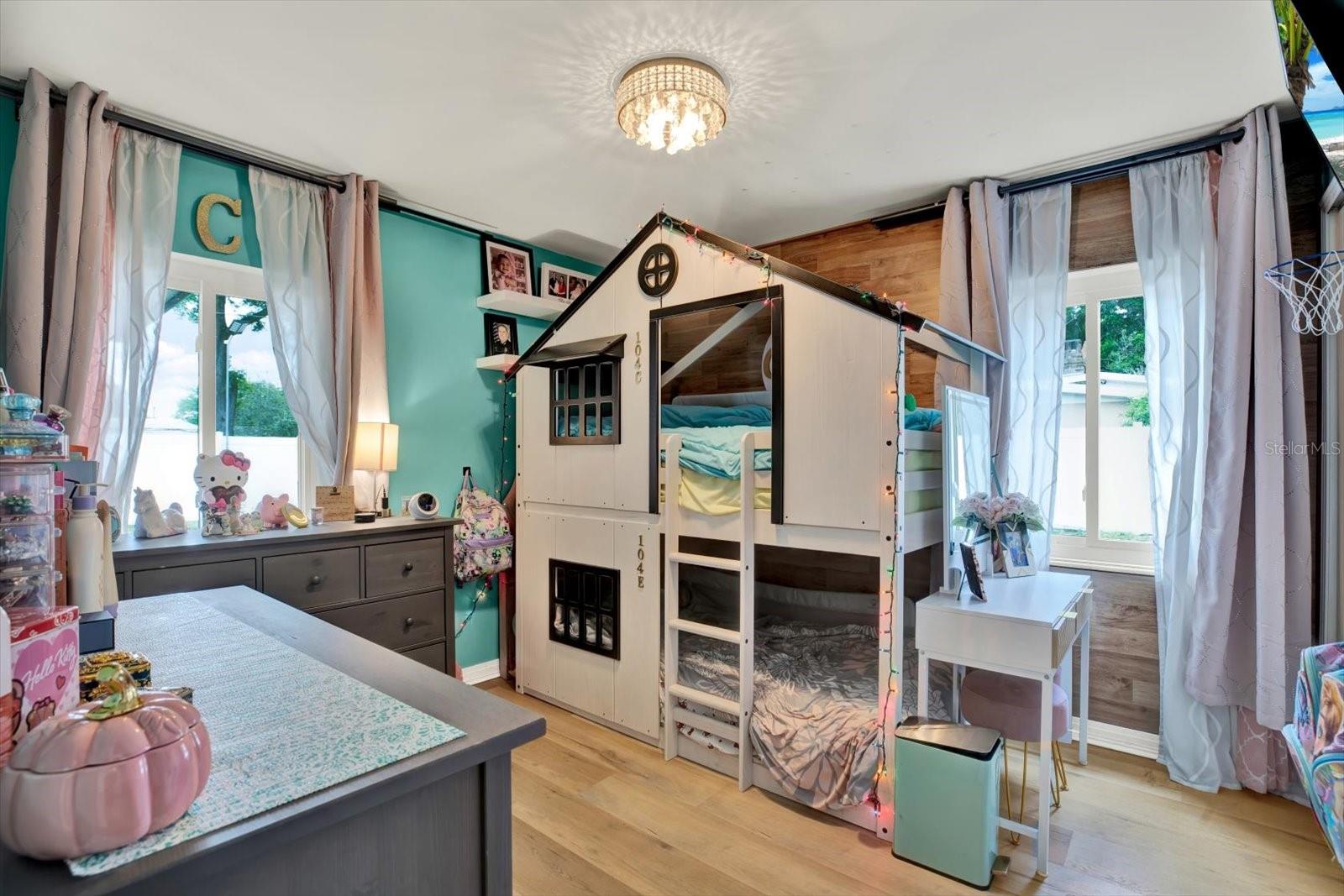 TEMPLE TERRACE GARDENS NO 3 - Residential