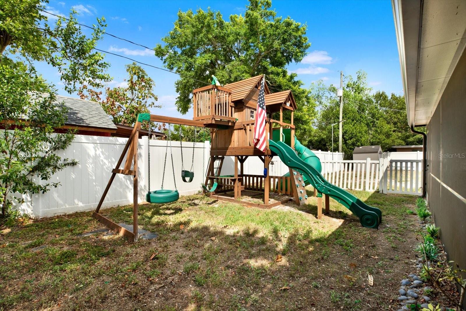 TEMPLE TERRACE GARDENS NO 3 - Residential