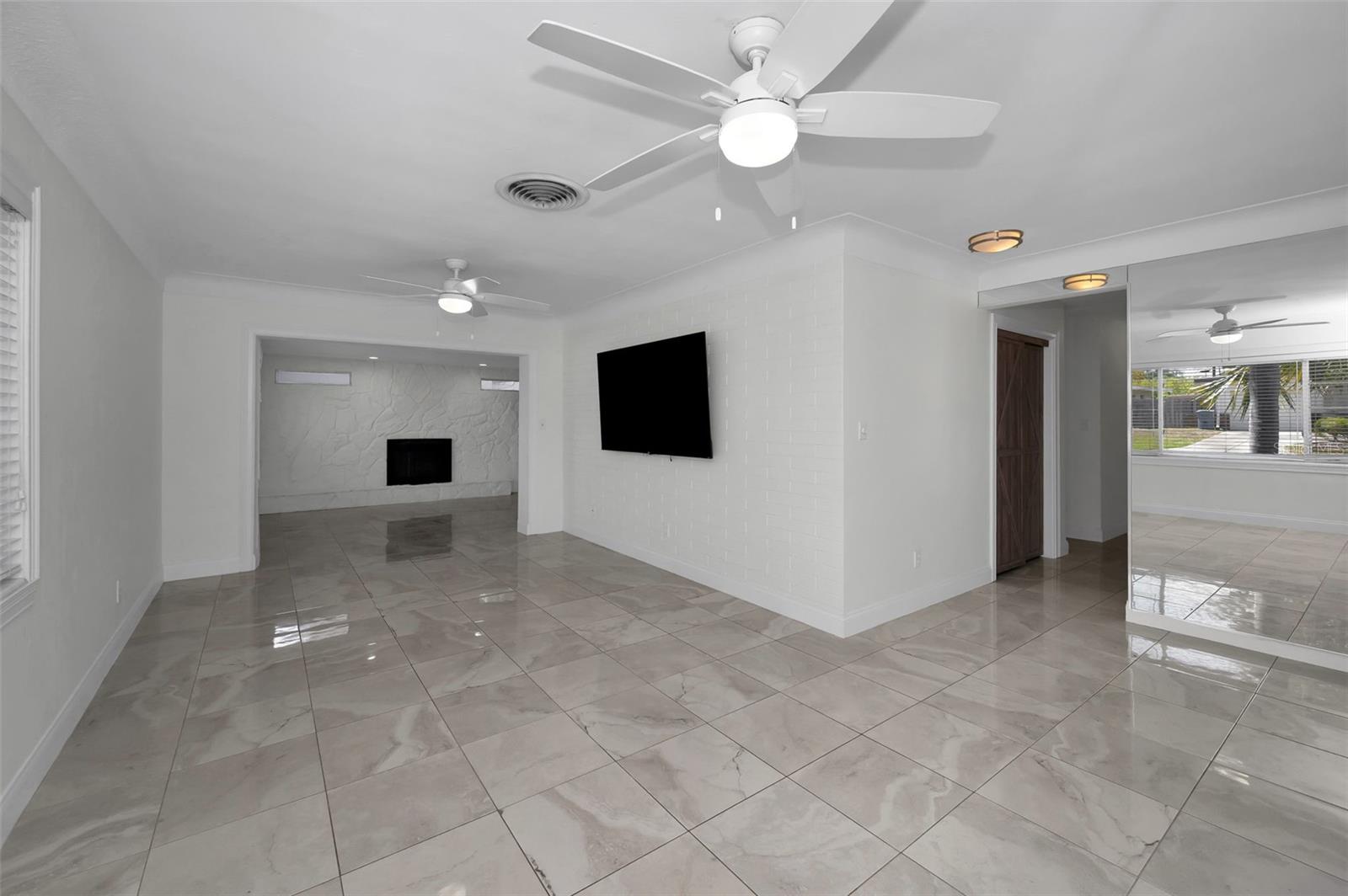 BRENTWOOD HEIGHTS 3RD ADD - Residential