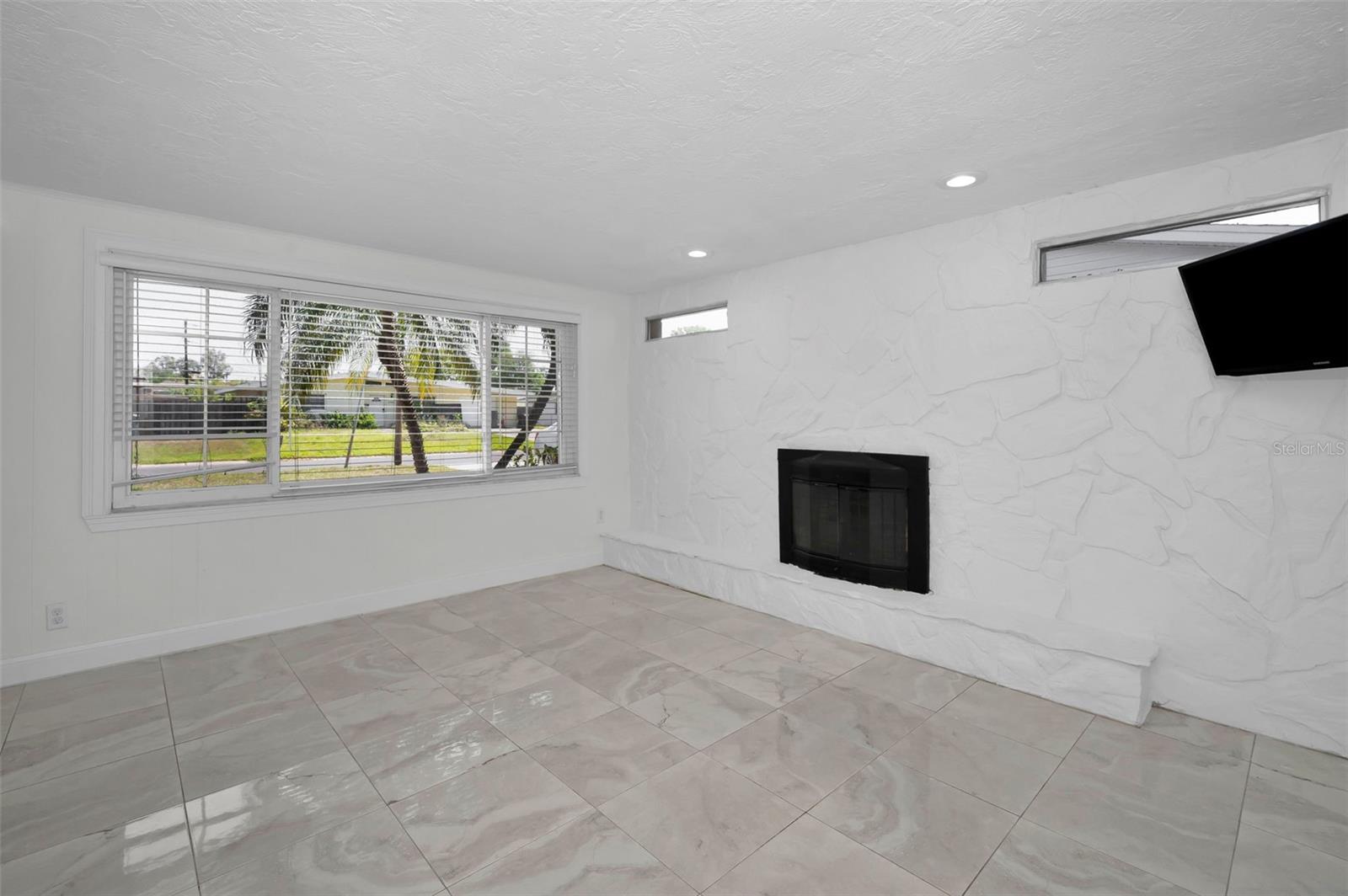 BRENTWOOD HEIGHTS 3RD ADD - Residential