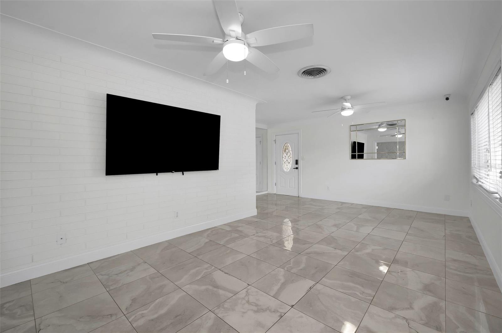 BRENTWOOD HEIGHTS 3RD ADD - Residential