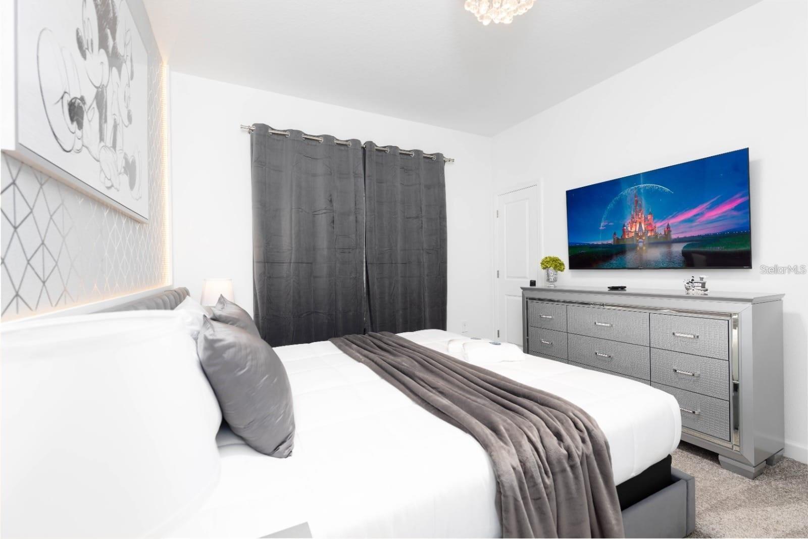 COVE AT STOREY LAKE 5 - Residential Lease