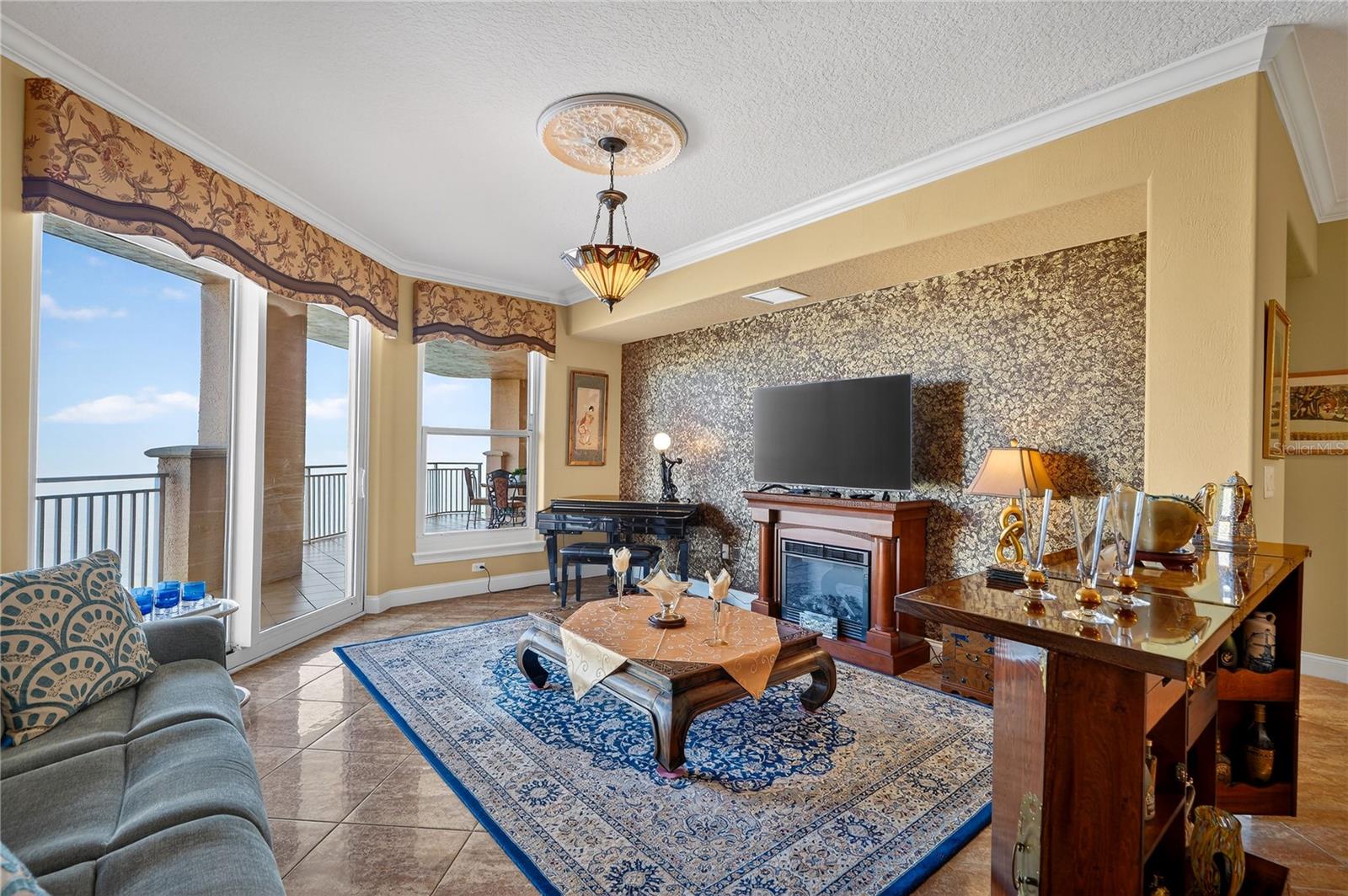 PALMA BELLA CONDO - Residential