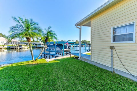 Tiny photo for 1440 S Shore Drive, Tavares, FL 32778 (MLS # G5119270)