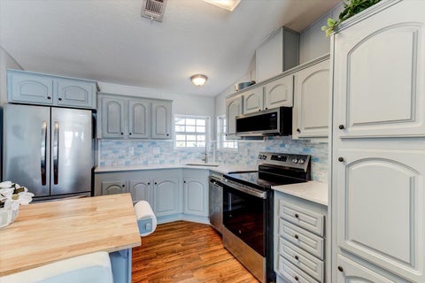 Tiny photo for 1440 S Shore Drive, Tavares, FL 32778 (MLS # G5119270)