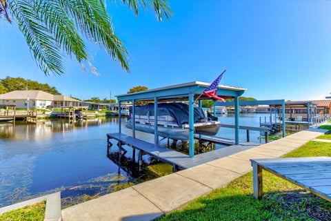 Tiny photo for 1440 S Shore Drive, Tavares, FL 32778 (MLS # G5119270)