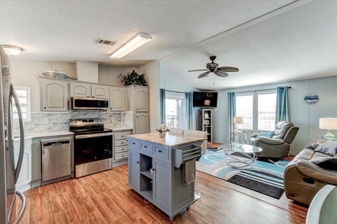 Tiny photo for 1440 S Shore Drive, Tavares, FL 32778 (MLS # G5119270)