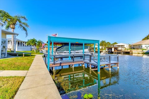 Tiny photo for 1440 S Shore Drive, Tavares, FL 32778 (MLS # G5119270)