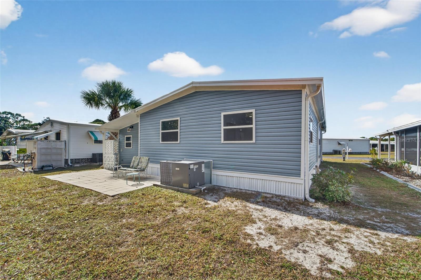 POLYNESIAN VILLAGE - Residential