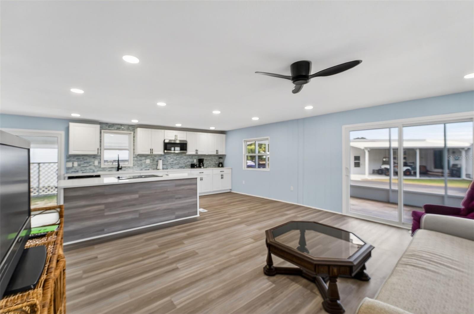 POLYNESIAN VILLAGE - Residential