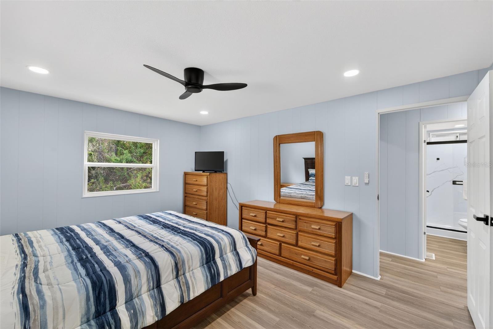 POLYNESIAN VILLAGE - Residential