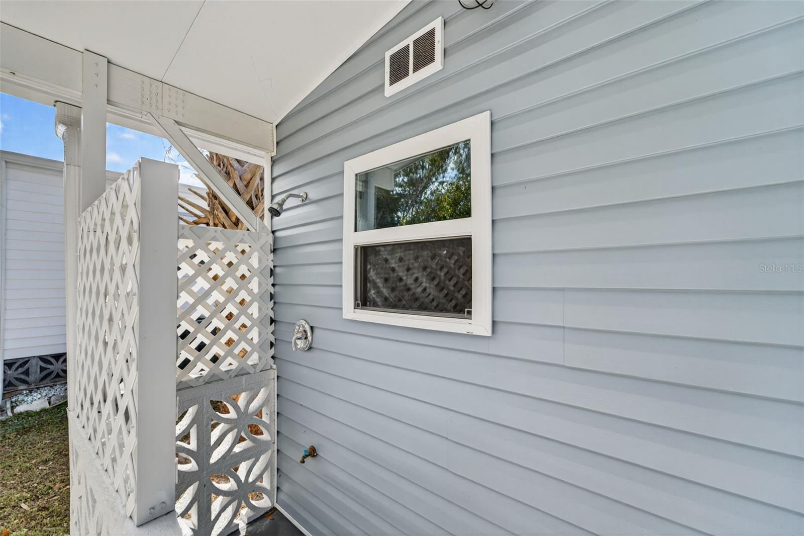 POLYNESIAN VILLAGE - Residential