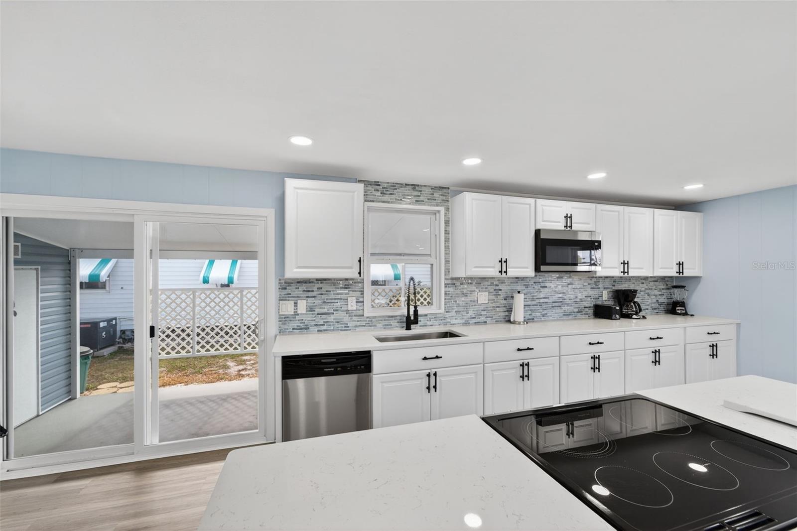 POLYNESIAN VILLAGE - Residential