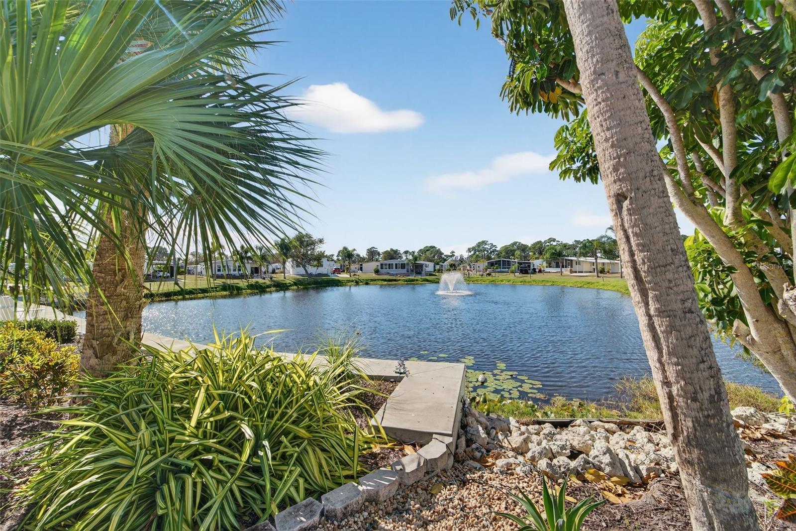 POLYNESIAN VILLAGE - Residential