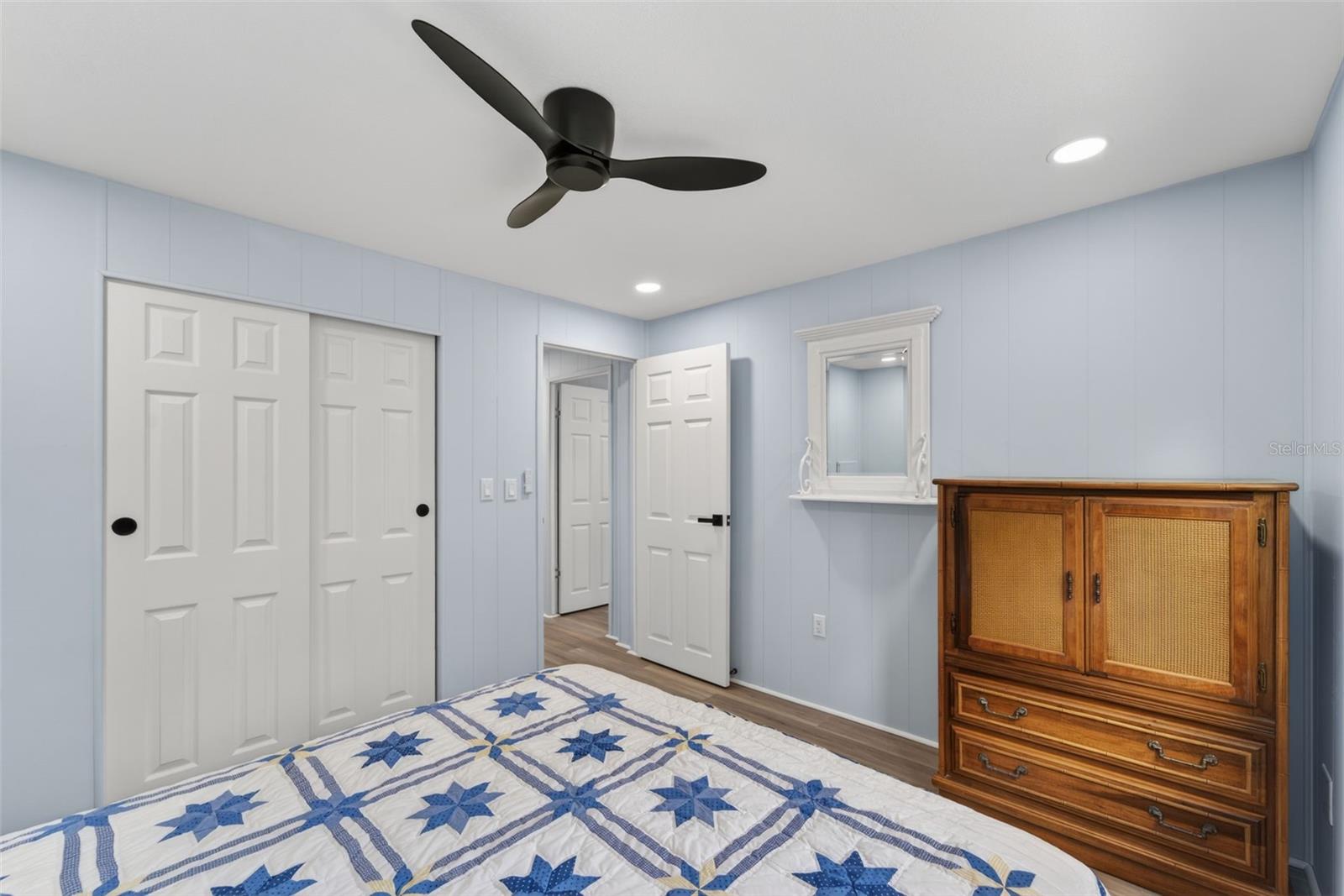 POLYNESIAN VILLAGE - Residential